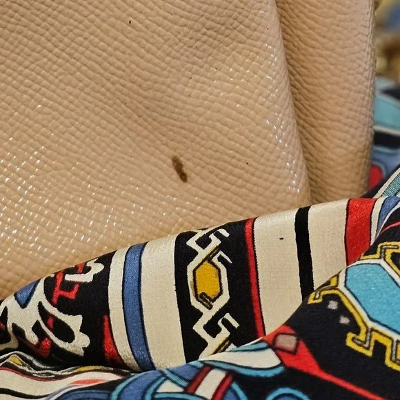 Coach “Lillie” Carryall - Picture 4 of 5